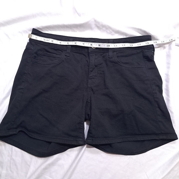 American Eagle | Black midi super stretch women's shorts - Picture 6 of 6